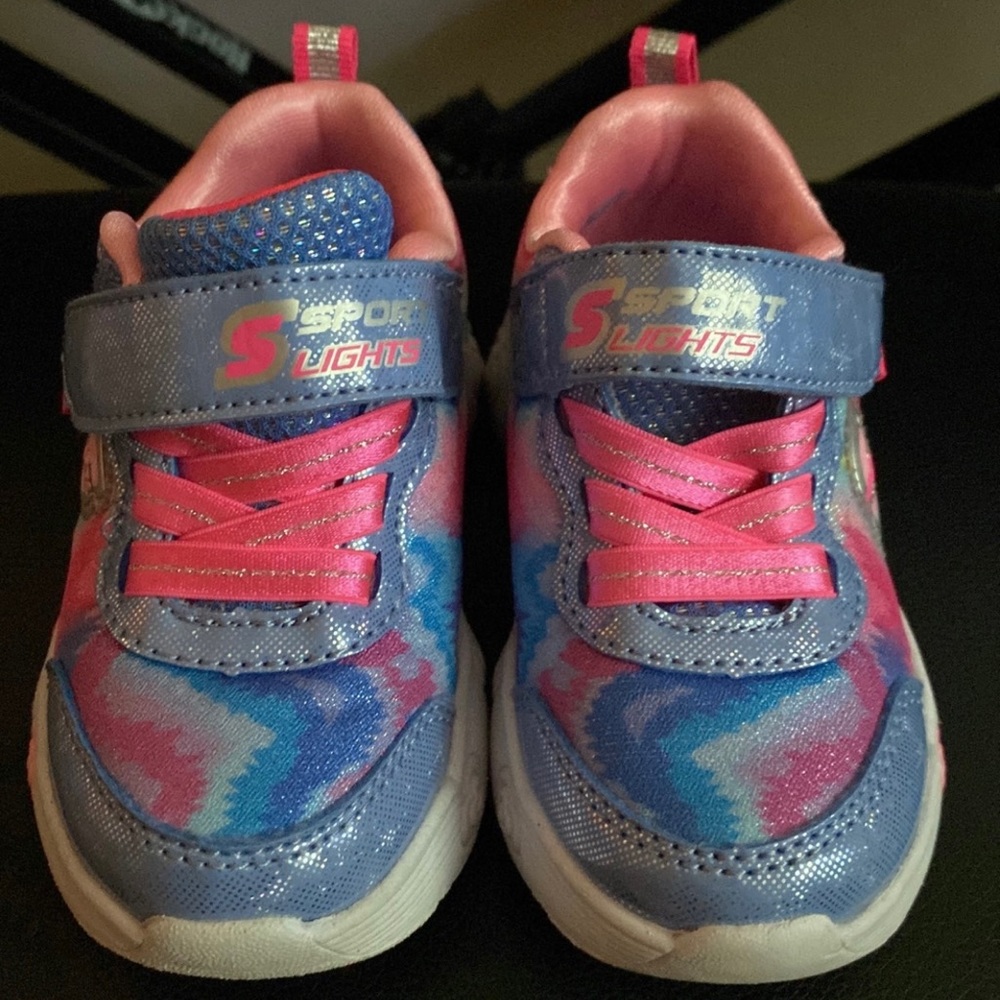 Skechers Sport  Light Up toddler sneakers sz5